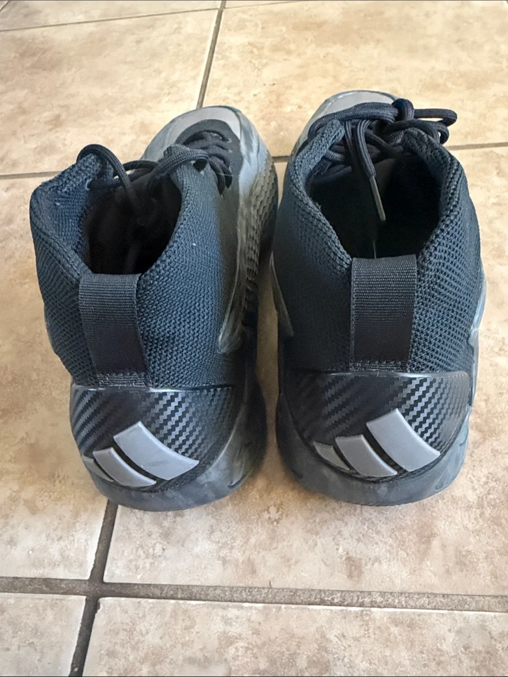 Men's AE Adidas Charcoal Cloud Basketball Shoes 11.5